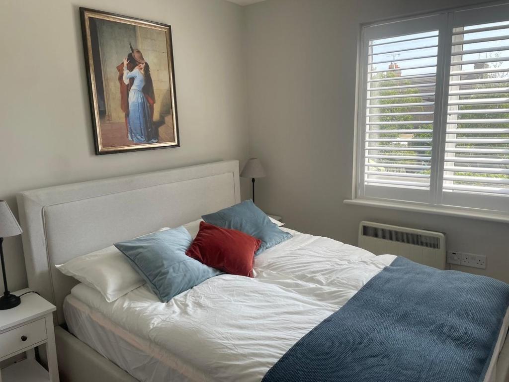 2 Bedroom House In Central Windsor - The Town 外观 照片